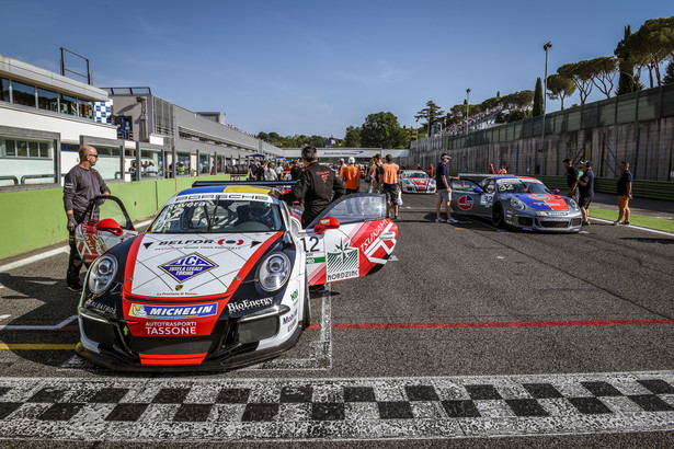 Szwedzki książę wraca na tor. Karol Filip wystartuje w Porsche Carrera Cup