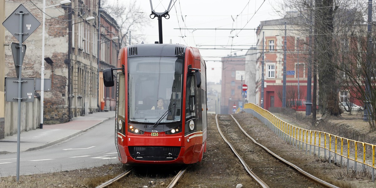 Katowice. Mieszkańcy Obrońców Westerplatte pytają o remont torów tramwajowych