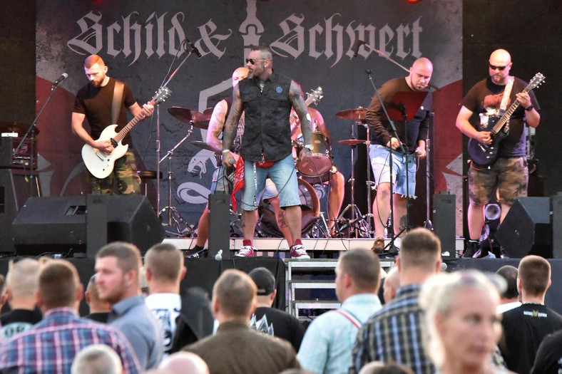 Legion Twierdzy Wrocław (LTW) na neonazistowskim festiwalu Schild und Schwert w niemiejskiej miejscowości Ostritz. Czerwiec 2019 r.
