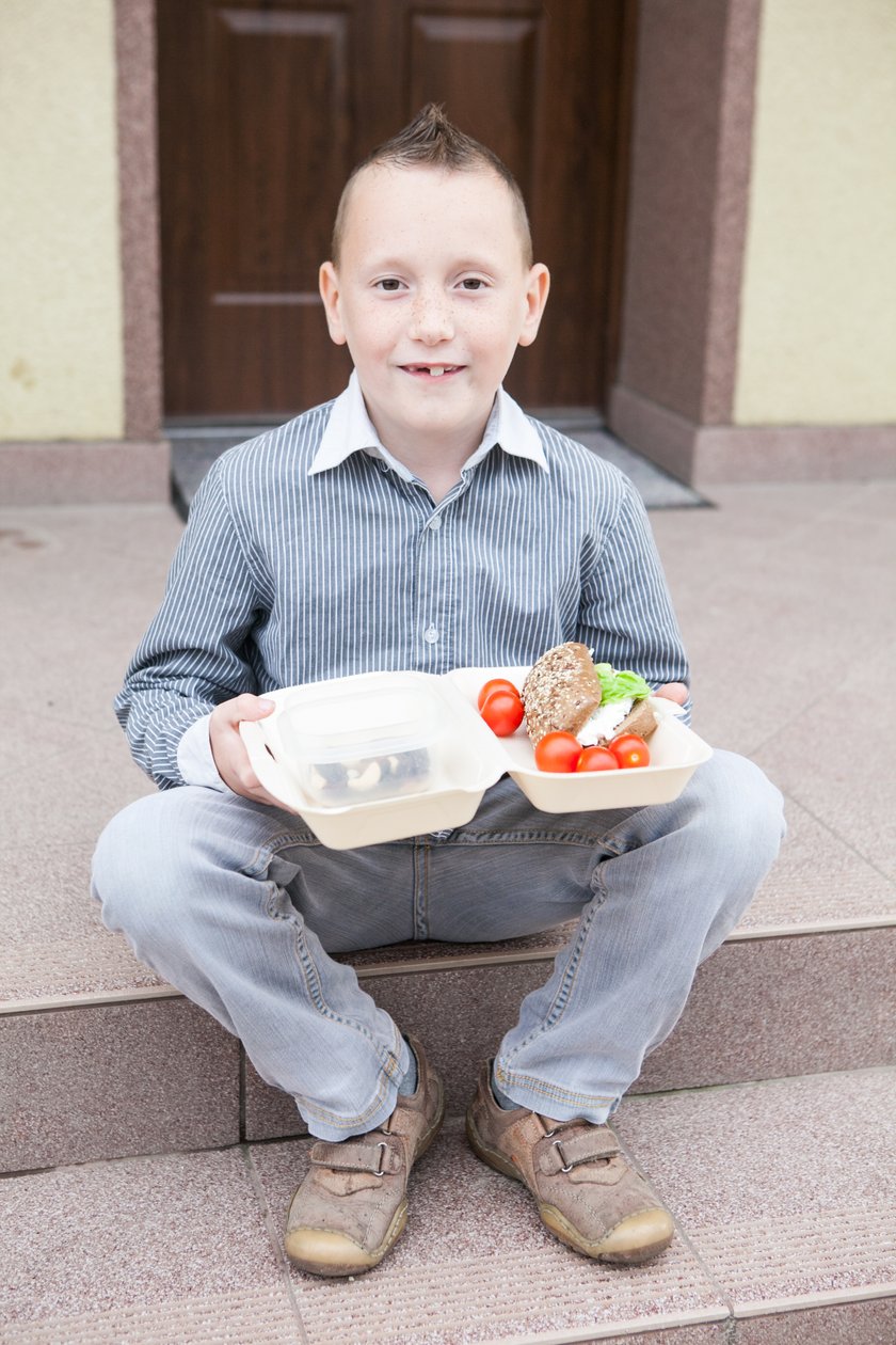 Zrób dziecko pożywne śniadanie do szkoły