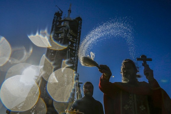 AMERIKA BI MOGLA DA IMA VELIKI PROBLEM Bliži se kraj njihove slavne ispostave, i Kina i Rusija U IGRI: "Prokockaće svoju priliku"