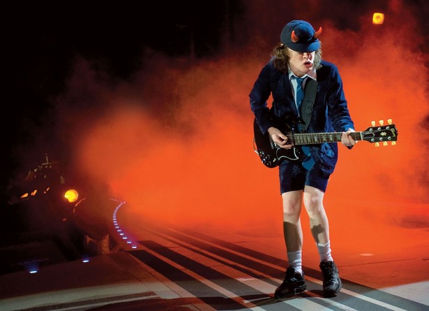 AC/DC oficjalnie o aferze ze zlecaniem zabójstw przez perkusistę