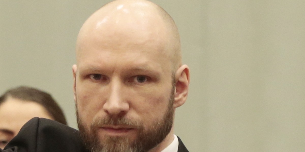 Anders Breivik, sprawca masakry na wyspie Utoya, po 10 latach chce wyjść na wolność. 