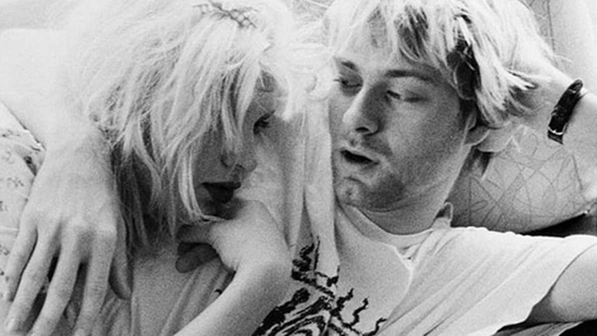 "Wszystkiego najlepszego z okazji urodzin. Boże, jak za tobą tęsknię" - napisała Courtney Love na Instagramie z okazji 51. urodzin Kurta Cobaina. Artystka zamieściła również czarno-białe zdjęcie z wokalistą Nirvany.