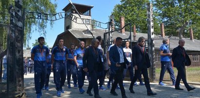 Włoscy piłkarze odwiedzili Auschwitz. Wizyta zapadnie im w pamięć