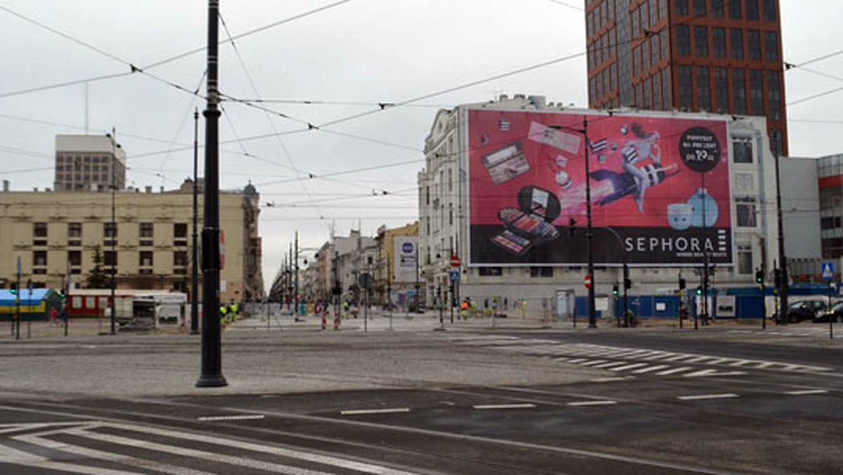 Wszystko to w ramach przekształcenia najsłynniejszej ulicy w Łodzi parku kulturowego. Ma być estetycznie, a reklamy – jeśli zostaną – mają wyglądać tak, by "nie raziły oczu".