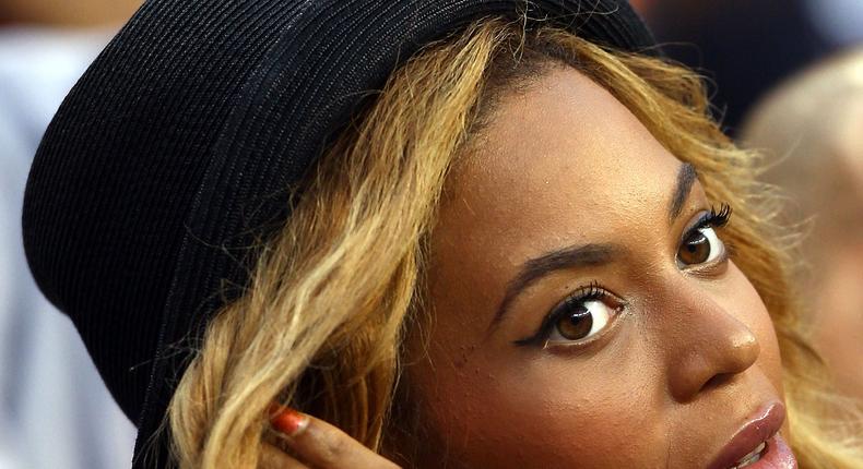 Beyonce with diamond ring.