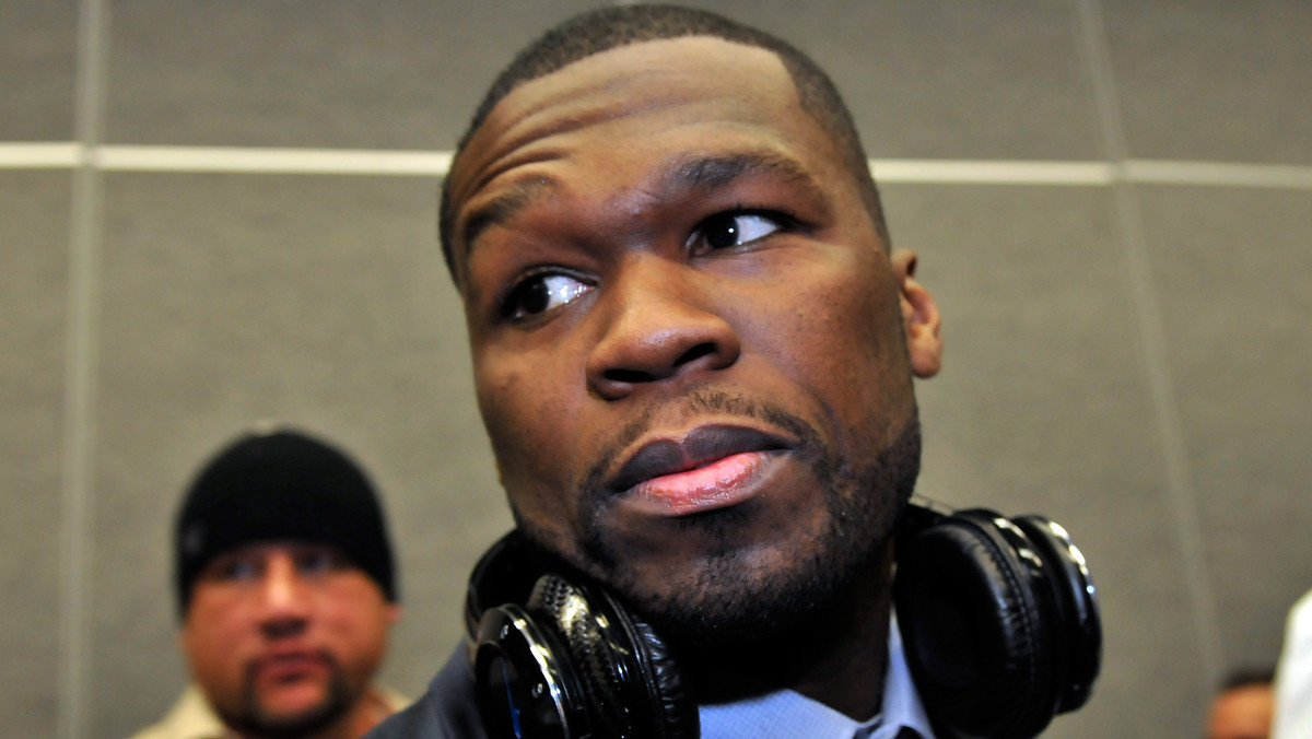 Game opublikował w internecie utwór, w którym krytycznie wypowiada się o raperach takich, jak Jay-Z  czy 50 Cent.