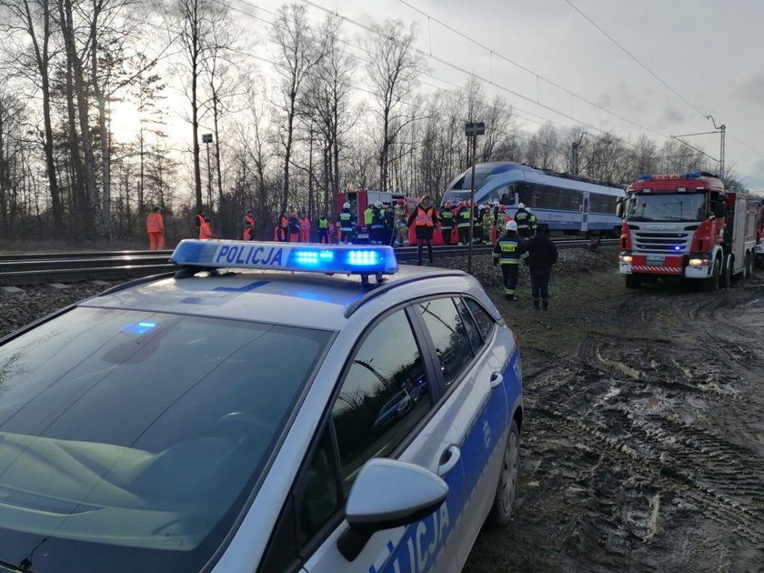 Tragedia na przejeździe kolejowym w Łódzkiem.