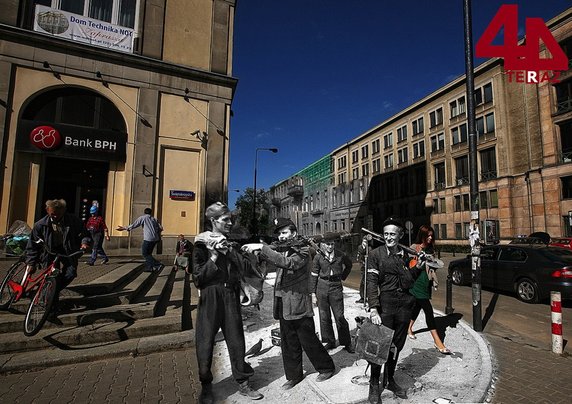 Wyjątkowe kolaże zdjęć współczesnych i z powstania