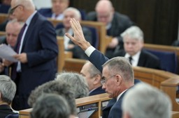 Ceny prądu nie wzrosną. Senat przyjął ustawę obniżającą akcyzę na energię elektryczną