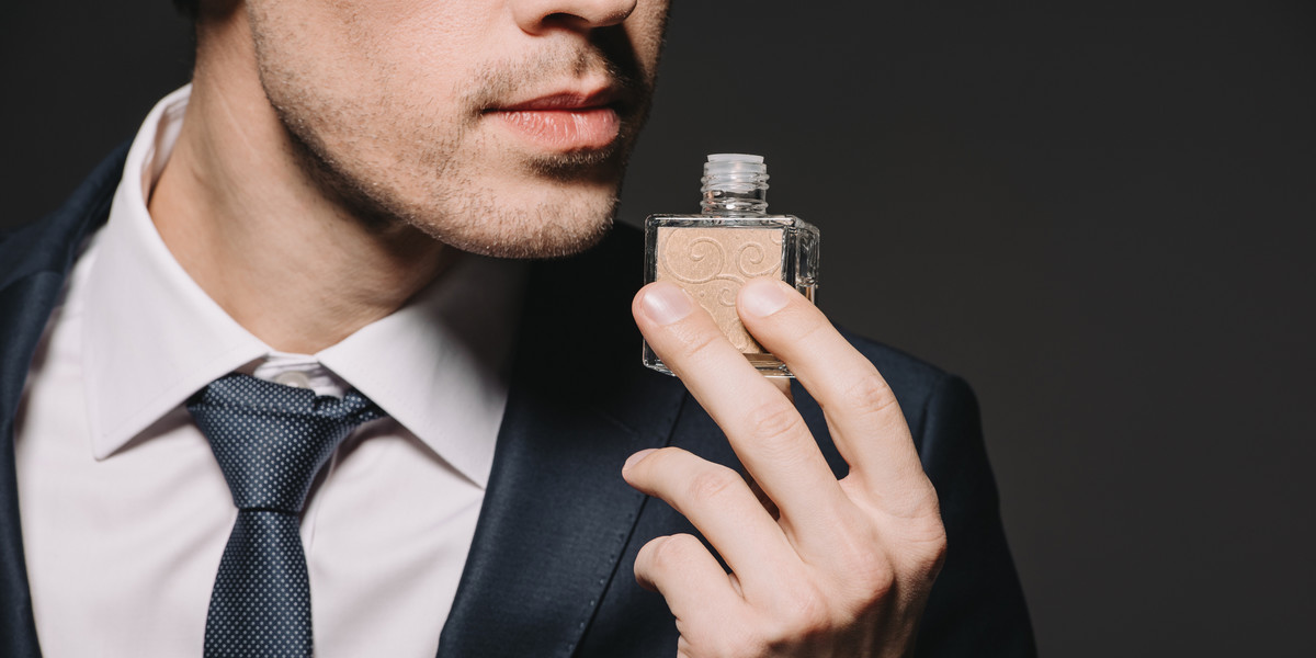 Oto lutowy ranking najpopularniejszych perfum dla mężczyzn. Która kompozycja zapachowa pasuje właśnie do niego?