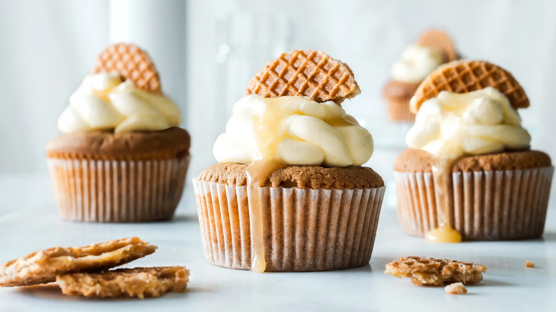 Muffinki z budyniem, które zrobisz w pół godziny. Wyglądają i smakują przepysznie