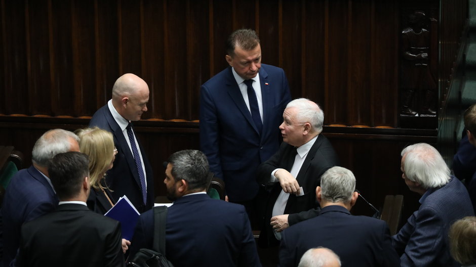 Jarosław Kaczyński i politycy PiS w Sejmie.