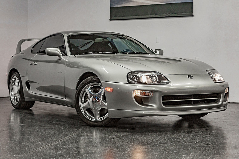 Toyota Supra 4. generacji w wersji targa 