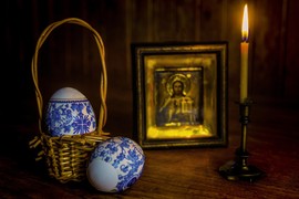 Jutros sam dobio 4 ULTRA NEPRIJATNE ČESTITKE ZA USKRS i želim da ih podelim s vama iz ovog razloga: Posle svake doživim CUNAMI NELAGODE, a dovoljno je da pošaljete 2 reči