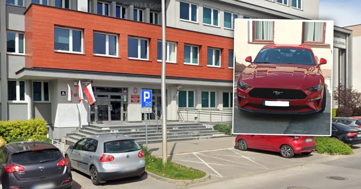 Zrobił to na drodze pod Ciechanowem. Teraz jego czerwonego mustanga dostanie policja