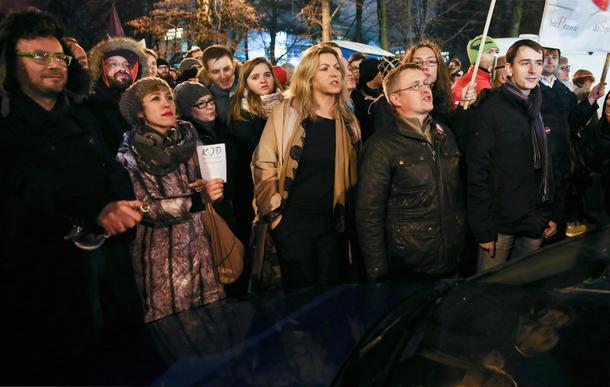 protestujcy przed Sejmem