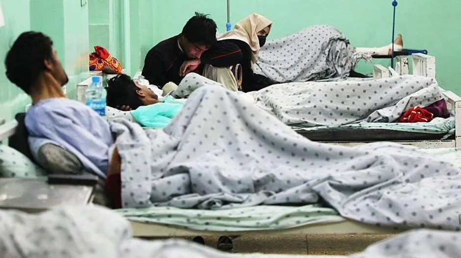 Mnoge bolnice u Avganistanu teraju pacijente da kupuju vlastiti medicinski materijal | Foto: Hamid Sabawoon/Anadolu via Getty Images
