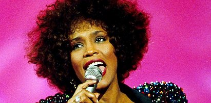 Whitney Houston miała u stóp cały  świat. Po stracie dziecka, pochłonął ją mrok