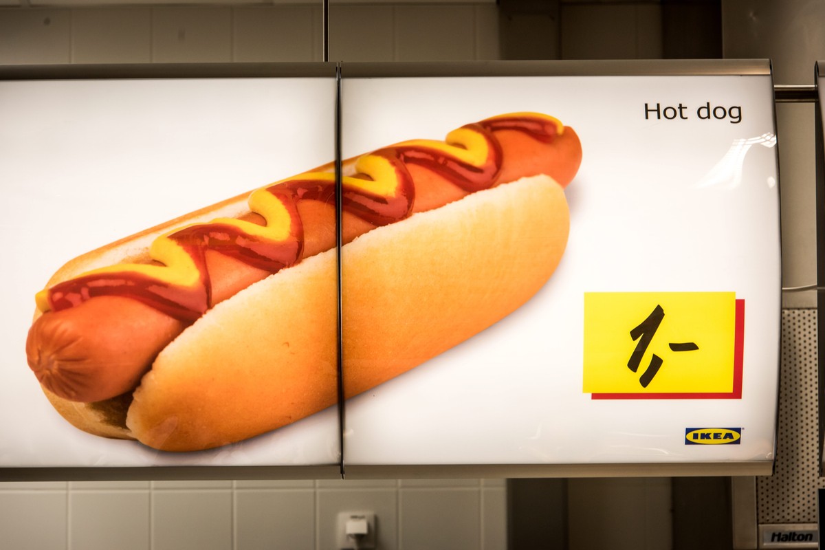 Ikea podnosi ceny posiłków. Cena hot doga o 100 proc. wyższa Forbes.pl