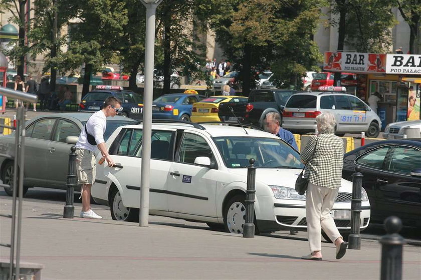 Limuzyna dla kuzyna prezesa TVP