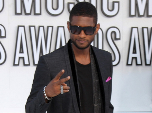 Usher uprawia seks przy własnych piosenkach