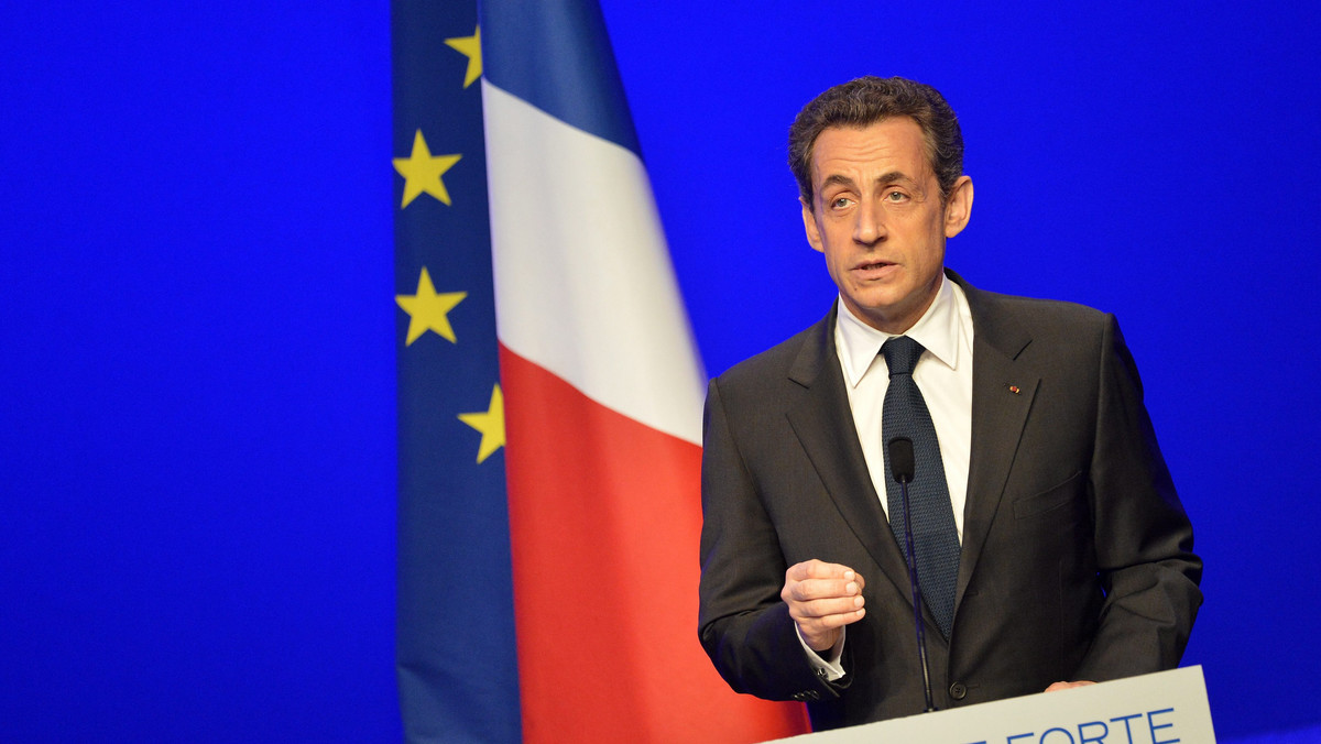 Sześć dni przed przekazaniem urzędu prezydenta Francji socjaliście Francoisowi Hollande'owi dotychczasowy szef państwa Nicolas Sarkozy przewodniczył w Pałacu Elizejskim pożegnalnemu posiedzeniu swego rządu.