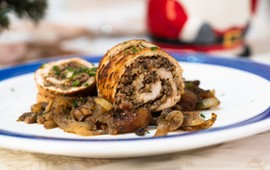 pyszny-obiad-na-srode-podajemy-przepis-ty-gotujesz-kruche-roladki-z-indyka-z-pieczarkami