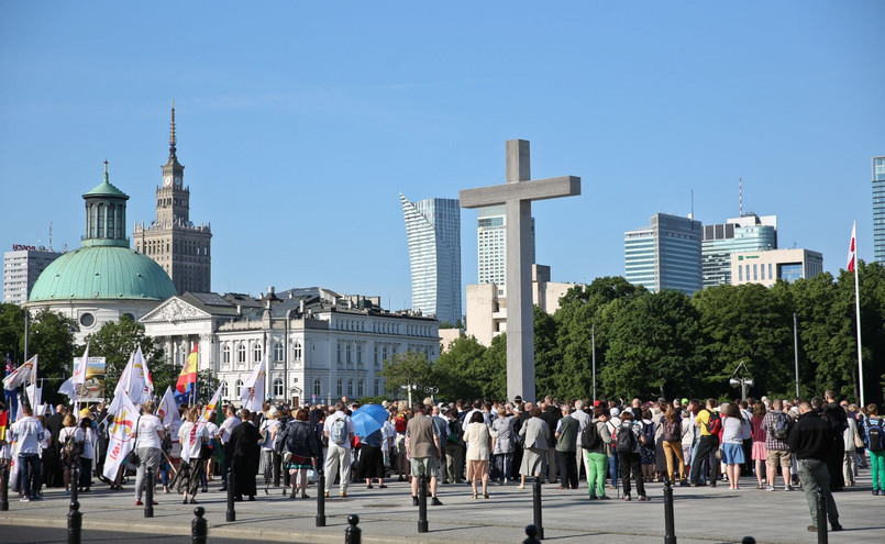 Procesja z relikwiami św. Maksymiliana Kolbego wyruszyła z warszawskiego pl. Piłsudskiego do Świątyni Opatrzności Bożej w Wilanowie