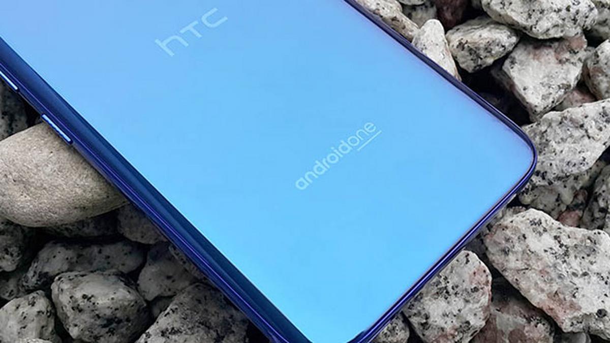 HTC U11 life: atrakcyjny pozorant, który udaje flagowiec