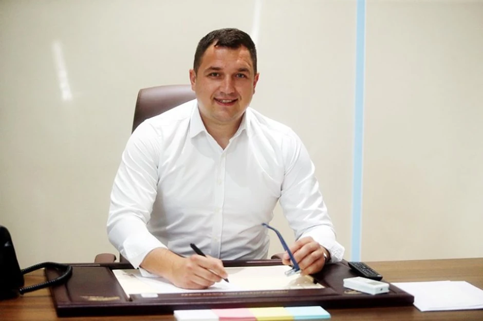 Milos-Lucic-3-872x581