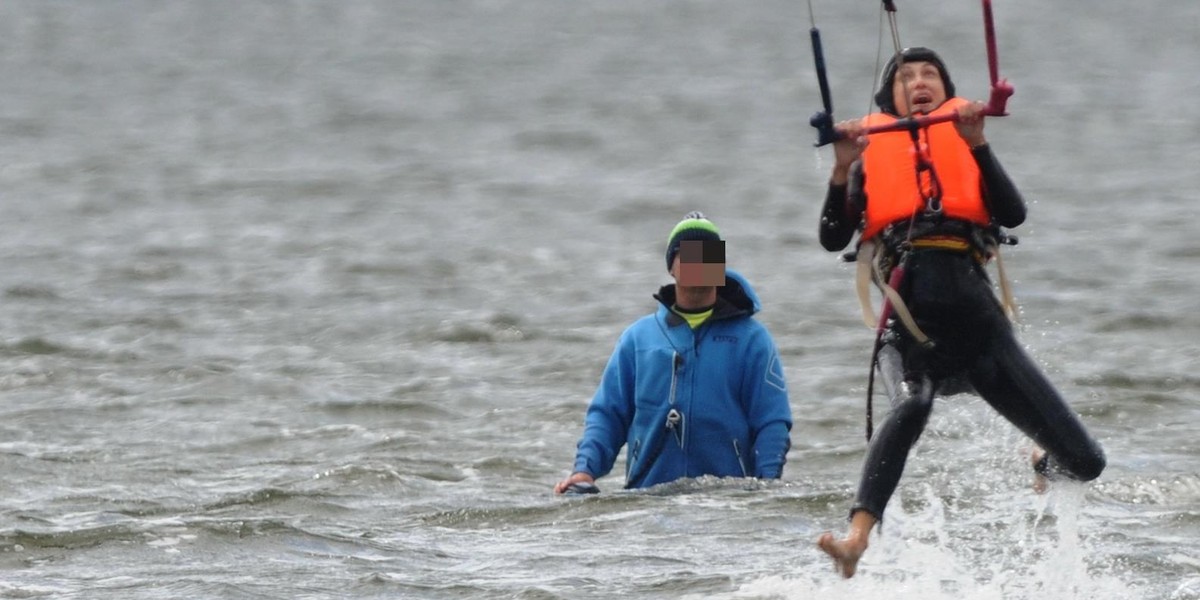 Anna Kalczyńska bierze lekcje kitesurfingu