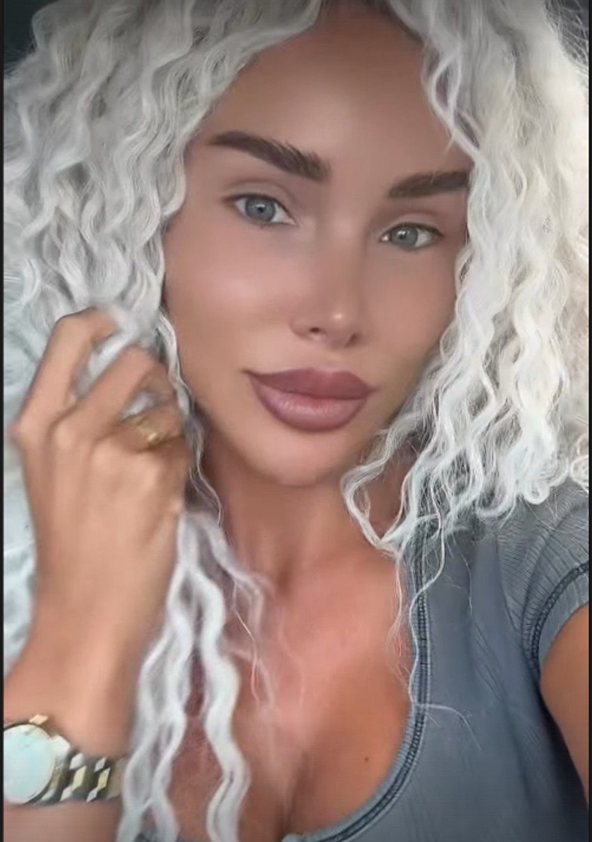 Aleksandra Subotić sa plavom kosom