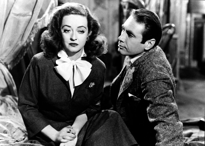 10. 'Zapnijcie pasy. Zanosi się na ciężką noc'