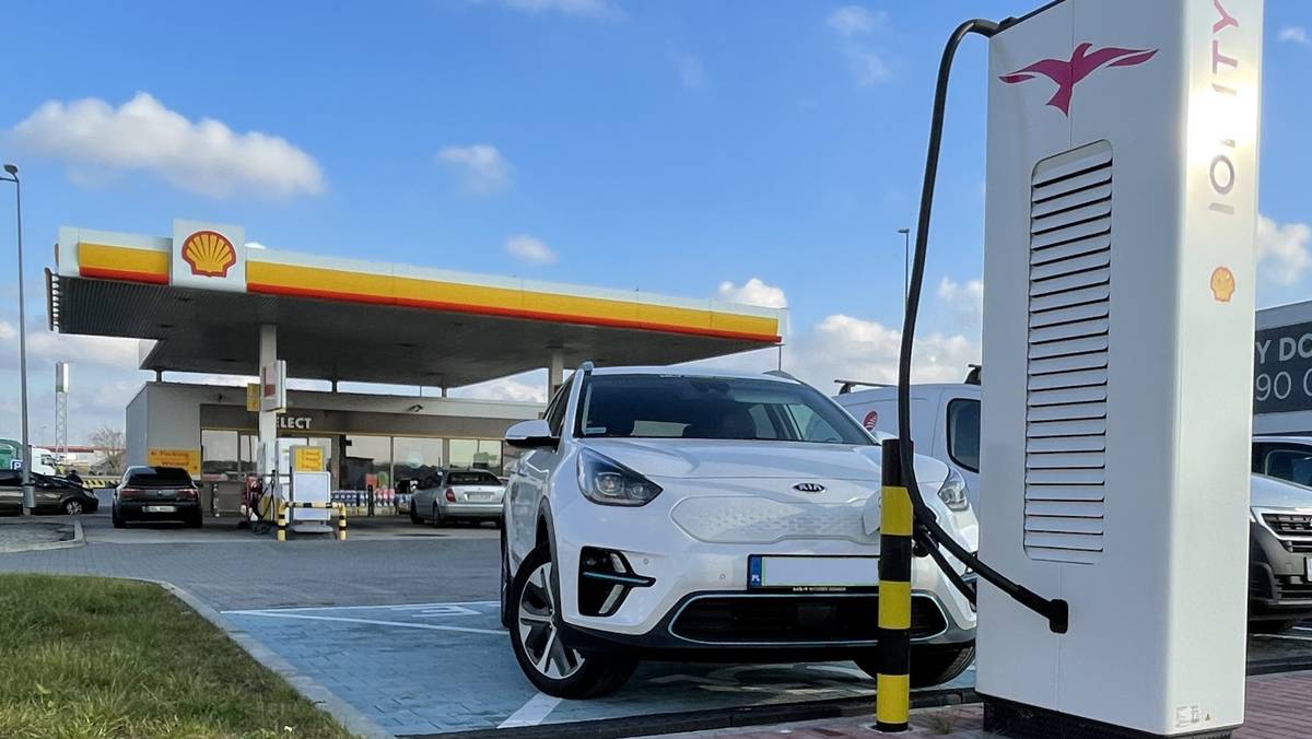 Shell - IONITY - stacja do ładowania samochodów elektrycznych