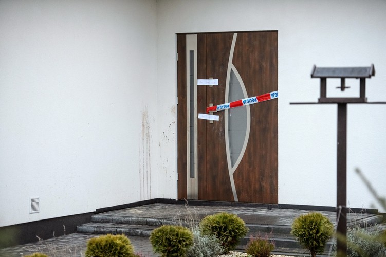 Ciała Agnieszki N., nauczycielki i jej męża Jerzego N., pułkownika Komendy Głównej Straży Granicznej znaleziono w sobotę.