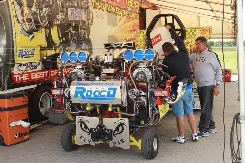 Tractor Pulling