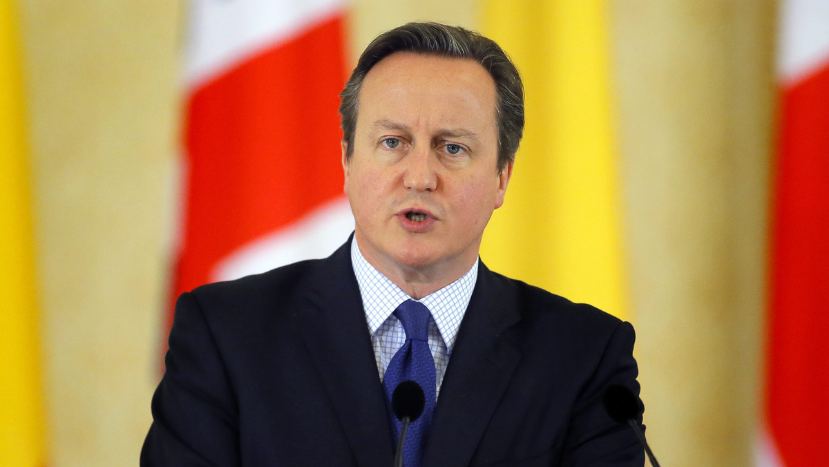 Szef brytyjskiego rządu David Cameron roboczą kolacją z premier Beatą Szydło rozpoczął dzisiaj wieczorem dwudniową wizytę w Warszawie. Rozmowy będą dotyczyć m.in. przedstawionych przez Londyn propozycji dotyczących dalszego członkostwa Wielkiej Brytanii w UE.