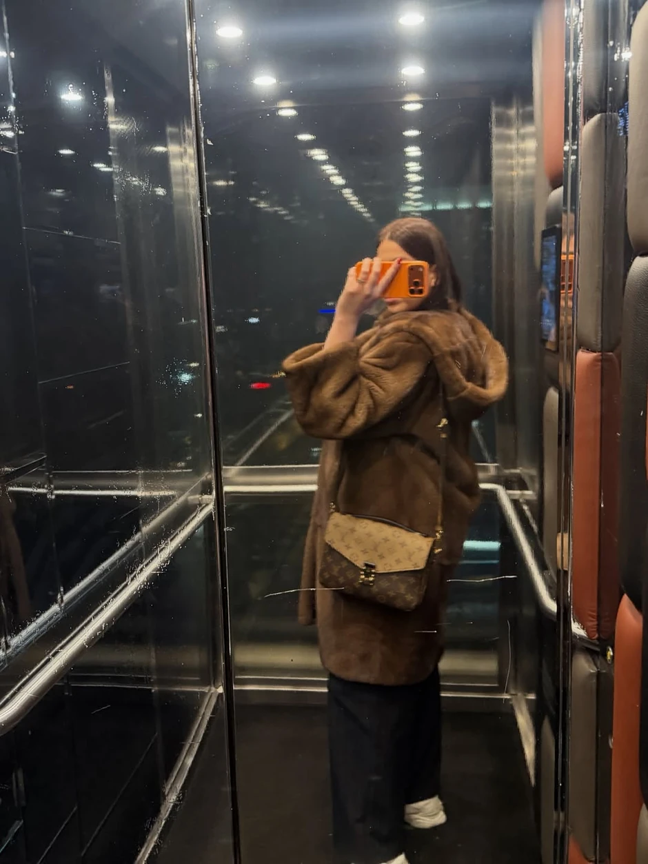 Una se ludo provodila