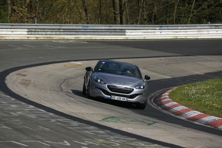 Peugeot RCZ R na Nurburgring