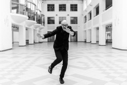 Mariusz Lubomski śpiewa "Popatrz, kochana". Posłuchaj nagrania