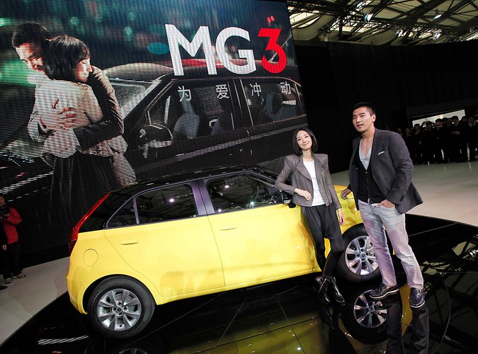 Salon samochodowy w Szanghaju... Jest na czym zawiesić oko :)