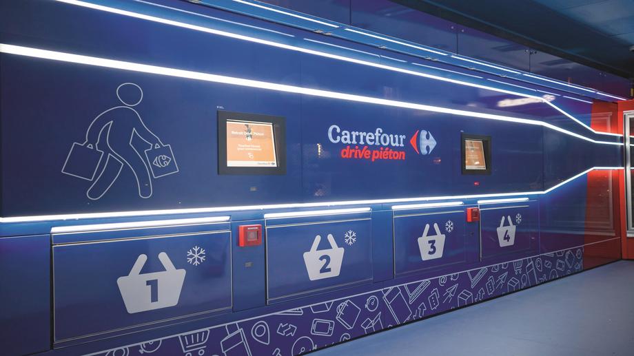 Carrefour jako pierwszy uwierzył w Arctana. Flagowe urządzenie Retail Robotics stanęło w 14. dzielnicy Paryża