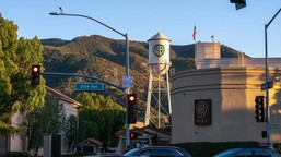 warner zarekomenduje udziałowcom przyjęcie oferty netflixa? najnowsze