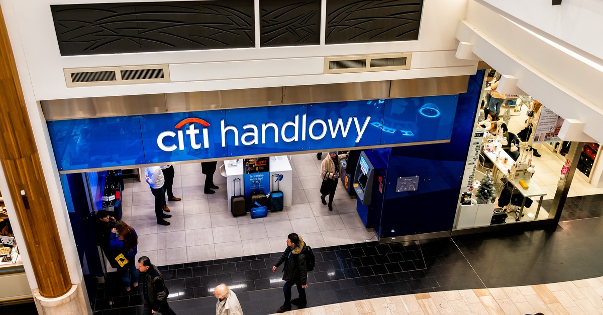 Zapowiedź sprzedaży biznesu detalicznego nie spowodowała odpływu klientów z Handlowego