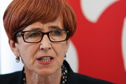 Rafalska: Program 500 plus nie powoduje dezaktywizacji kobiet