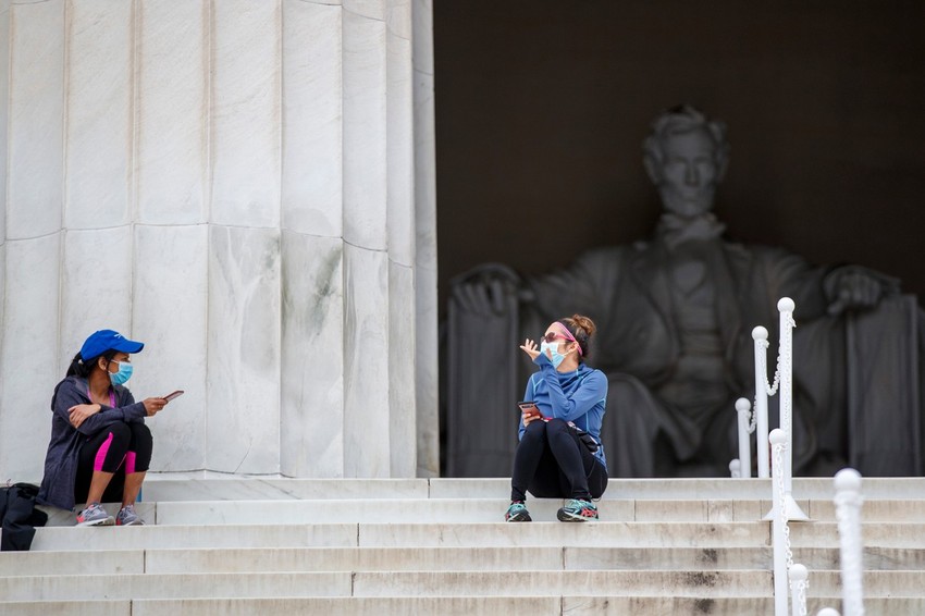 U SAD ima više obolelih i umrlih nego u bilo kojoj drugoj zemlji (foto: Vašington)