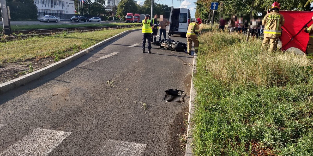 Potrącił stojącą przed przejściem 15-latkę. Mężczyzna nie żyje.