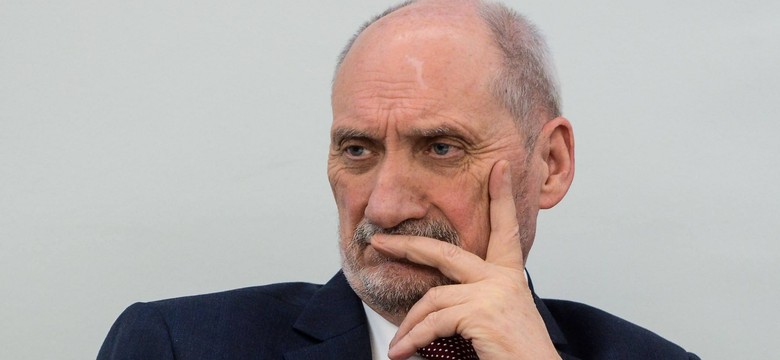 Macierewicz: Jeśli TVP nie opublikuje raportu ws. katastrofy, znaczyłoby to, że popiera stanowisko rosyjskie